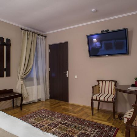 Hotel Drachenhaus à Braşov Chambre photo