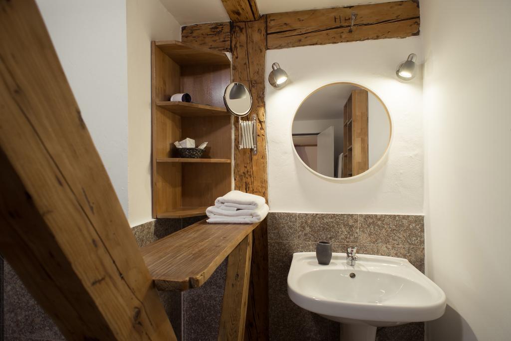 Hotel Drachenhaus à Braşov Extérieur photo