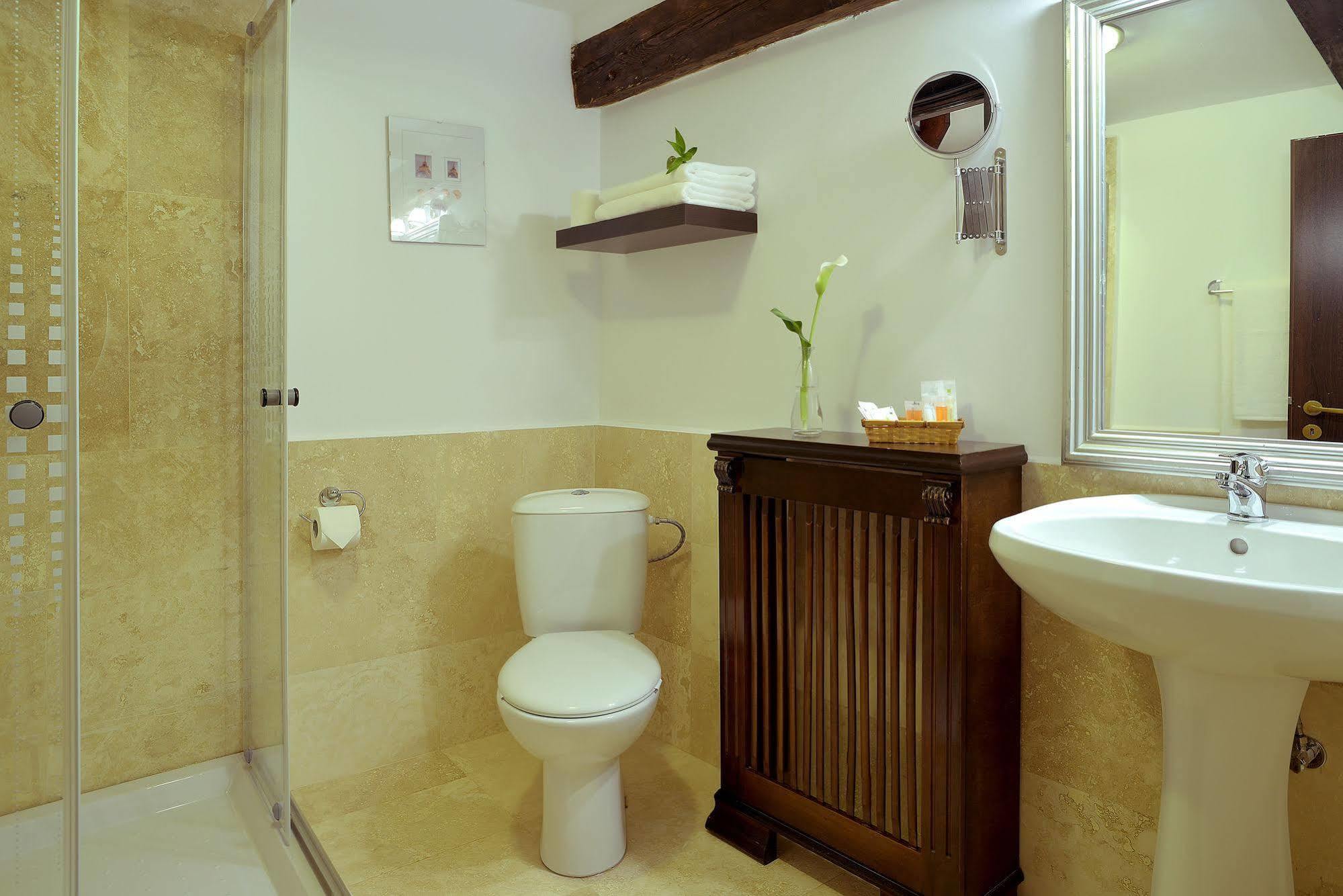 Hotel Drachenhaus à Braşov Extérieur photo
