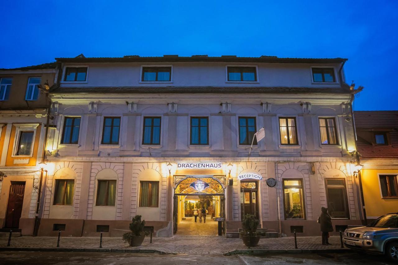 Hotel Drachenhaus à Braşov Extérieur photo