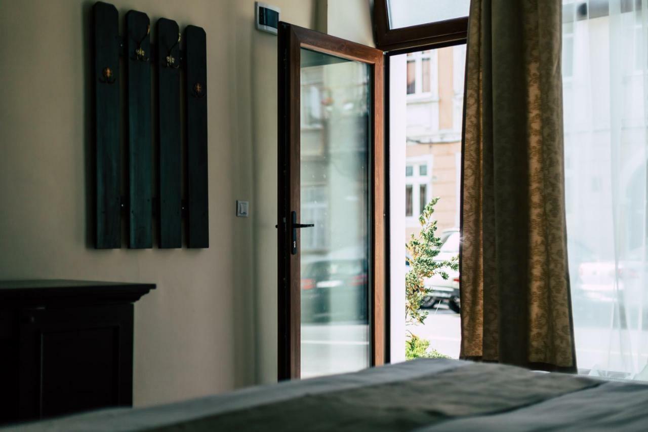 Hotel Drachenhaus à Braşov Extérieur photo